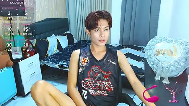 Snapshot of WildestTwink chatting on March 20, 2025, 5:58 pm WildestTwink online show from March 20, 2025, 5:58 pm