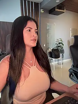 Snapshot of Carolina_Novoa chatting on September 24, 2025, 7:17 pm Carolina Novoa online show from September 24, 2025, 7:17 pm