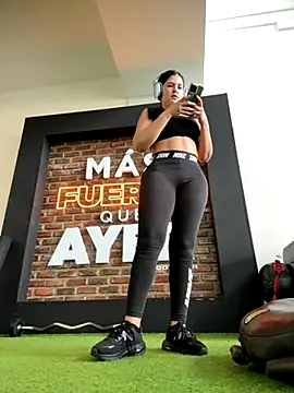 Snapshot of Carolina_Novoa chatting on October 22, 2025, 3:23 pm Carolina Novoa online show from October 22, 2025, 3:23 pm