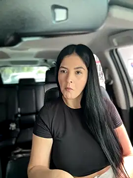 Snapshot of Carolina_Novoa chatting on November 4, 2025, 6:07 pm Carolina Novoa online show from November 4, 2025, 6:07 pm