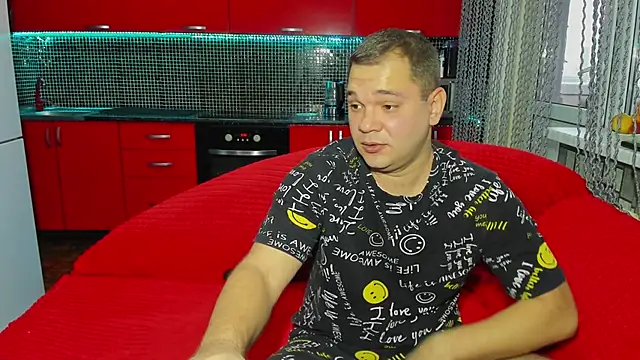 sladkayapara2019 online show from November 7, 2025, 6:35 am