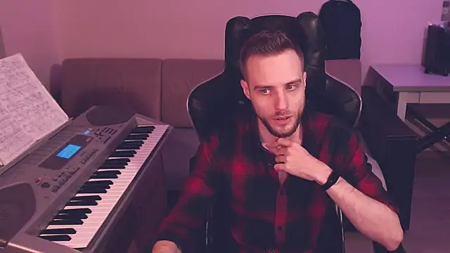 Snapshot of Sweetparker chatting on December 18, 2024, 12:18 pm Sweetparker online show from December 18, 2024, 12:18 pm