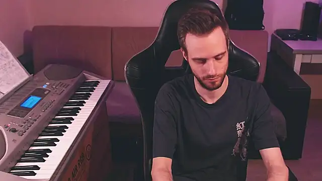 Snapshot of Sweetparker chatting on September 15, 2025, 2:39 pm Sweetparker online show from September 15, 2025, 2:39 pm