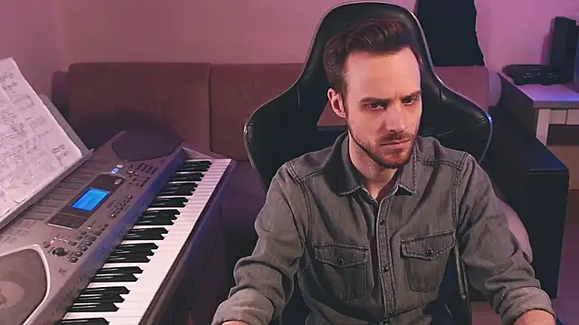 Snapshot of Sweetparker chatting on November 26, 2025, 12:39 pm Sweetparker online show from November 26, 2025, 12:39 pm