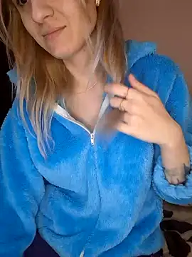 Snapshot of YogisticJuli666 chatting on January 3, 2025, 9:04 am YogisticJuli666 online show from January 3, 2025, 9:04 am