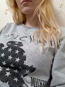 Snapshot of YogisticJuli666 chatting on February 11, 2025, 5:47 am YogisticJuli666 online show from February 11, 2025, 5:47 am