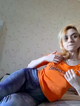 Snapshot of YogisticJuli666 chatting on February 27, 2025, 6:50 am YogisticJuli666 online show from February 27, 2025, 6:50 am