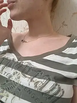 Snapshot of YogisticJuli666 chatting on March 5, 2025, 2:23 pm YogisticJuli666 online show from March 5, 2025, 2:23 pm