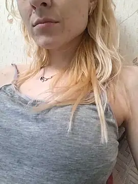 Snapshot of YogisticJuli666 chatting on March 13, 2025, 11:19 am YogisticJuli666 online show from March 13, 2025, 11:19 am