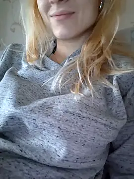 Snapshot of YogisticJuli666 chatting on March 17, 2025, 4:51 am YogisticJuli666 online show from March 17, 2025, 4:51 am