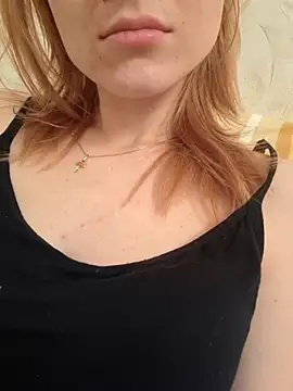 Snapshot of YogisticJuli666 chatting on November 20, 2025, 3:50 am YogisticJuli666 online show from November 20, 2025, 3:50 am