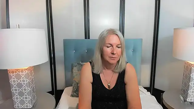 EricaTop online show from September 15, 2025, 4:18 pm