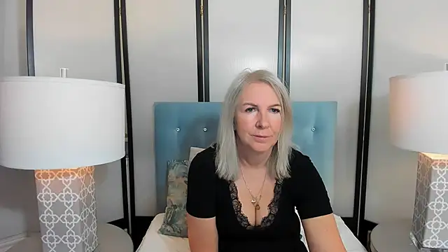 EricaTop online show from October 5, 2025, 4:55 am