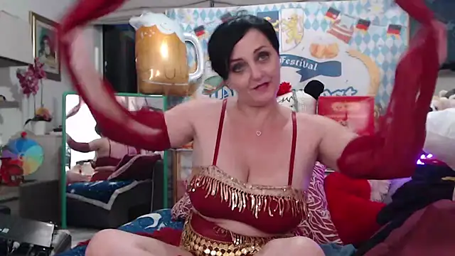 lucillabollente online show from September 27, 2025, 5:18 pm