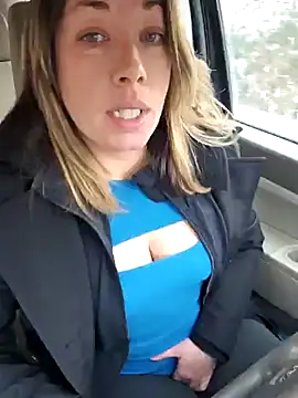 Snapshot of _NinaLuvSins_ chatting on January 28, 2025, 2:10 pm  NinaLuvSins  online show from January 28, 2025, 2:10 pm