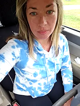 Snapshot of _NinaLuvSins_ chatting on September 18, 2025, 12:29 pm  NinaLuvSins  online show from September 18, 2025, 12:29 pm