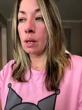 Snapshot of _NinaLuvSins_ chatting on September 29, 2025, 10:36 pm  NinaLuvSins  online show from September 29, 2025, 10:36 pm