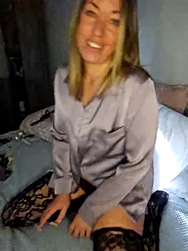 Snapshot of _NinaLuvSins_ chatting on November 2, 2025, 12:40 pm  NinaLuvSins  online show from November 2, 2025, 12:40 pm