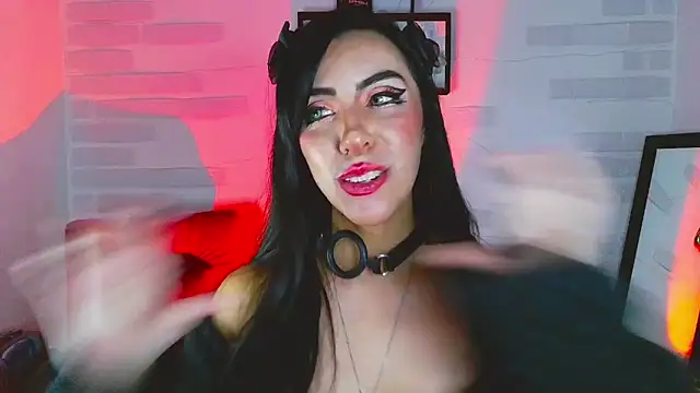 Snapshot of sky_girl1 chatting on February 6, 2025, 9:11 am sky girl1 online show from February 6, 2025, 9:11 am
