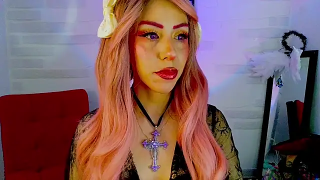 sky girl1 online show from December 1, 2025, 4:34 pm