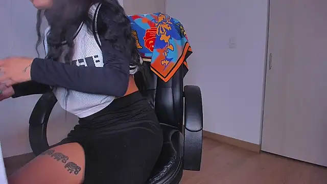 Lisegg  online show from October 15, 2025, 9:42 am