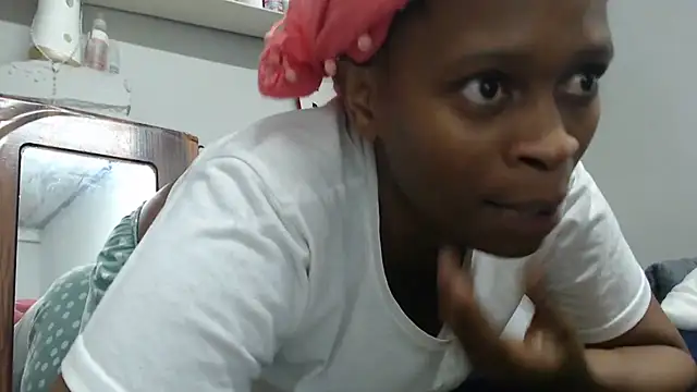 Snapshot of xTwerkingMistressx chatting on October 16, 2025, 9:05 pm xTwerkingMistressx online show from October 16, 2025, 9:05 pm