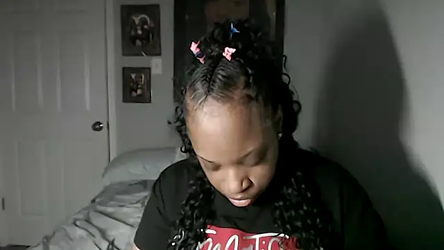 Sexymona1218 online show from October 11, 2025, 9:35 pm