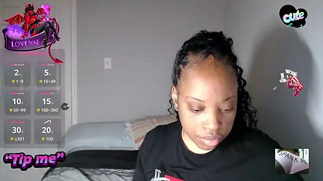 Sexymona1218 online show from November 28, 2025, 6:05 am