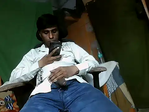 desiboy1101 online show from October 28, 2025, 1:58 pm