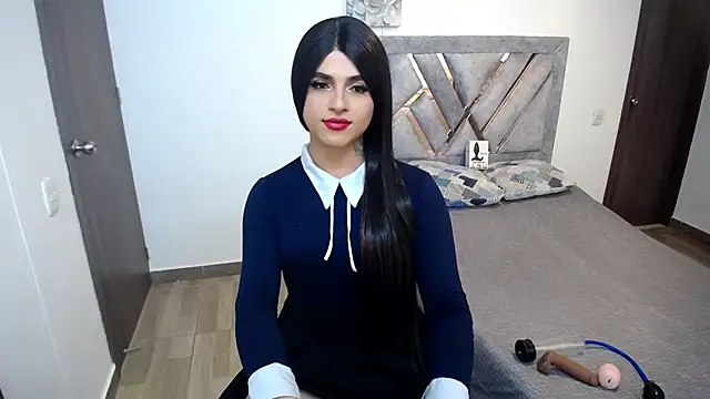 kamila martin online show from November 13, 2025, 6:40 pm