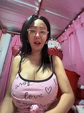 sweetieme online show from March 13, 2025, 10:36 am