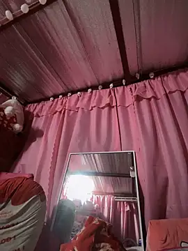 sweetieme online show from September 19, 2025, 12:39 pm