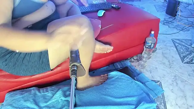 Snapshot of Dakotalove20 chatting on March 14, 2025, 9:46 am Dakotalove20 online show from March 14, 2025, 9:46 am