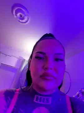 Snapshot of _MelinaCurves_ chatting on September 20, 2025, 9:05 pm  MelinaCurves  online show from September 20, 2025, 9:05 pm