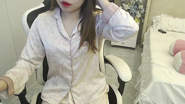 Snapshot of Hanako_love chatting on February 24, 2025, 3:20 pm Hanako love online show from February 24, 2025, 3:20 pm