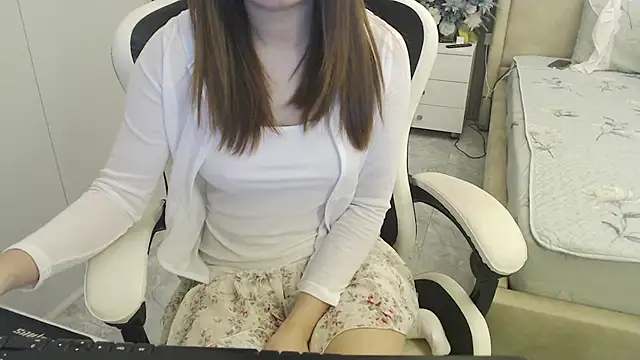 Snapshot of Hanako_love chatting on February 25, 2025, 6:42 pm Hanako love online show from February 25, 2025, 6:42 pm