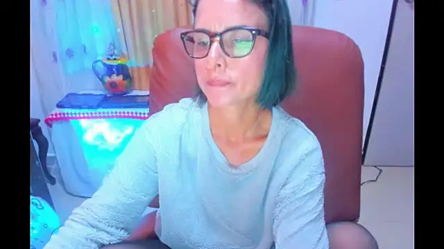 Snapshot of BrianaGarner chatting on September 19, 2025, 4:18 pm BrianaGarner online show from September 19, 2025, 4:18 pm