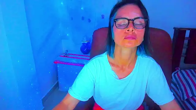 Snapshot of BrianaGarner chatting on October 25, 2025, 4:20 am BrianaGarner online show from October 25, 2025, 4:20 am