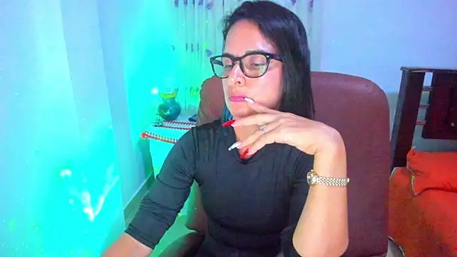 Snapshot of BrianaGarner chatting on November 23, 2025, 4:12 am BrianaGarner online show from November 23, 2025, 4:12 am