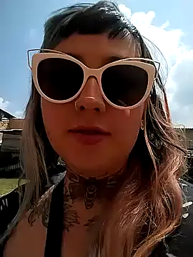 Snapshot of cindy_ink chatting on January 17, 2025, 5:19 pm cindy ink online show from January 17, 2025, 5:19 pm