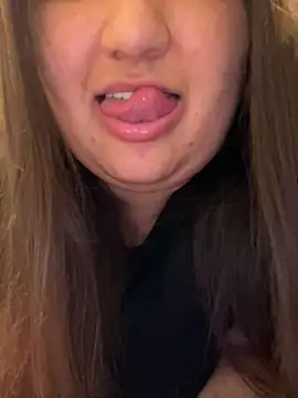 Snapshot of Jane_BBW chatting on December 6, 2024, 10:30 pm Jane BBW online show from December 6, 2024, 10:30 pm