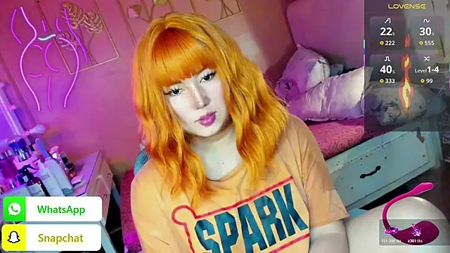 HOTnWILDalice online show from November 6, 2025, 9:21 am