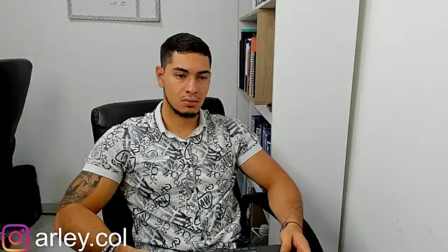 Snapshot of Dimitri_Colleman chatting on February 2, 2025, 10:49 pm Dimitri Colleman online show from February 2, 2025, 10:49 pm