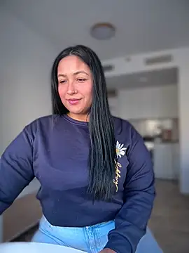 Snapshot of DannaaMeliza chatting on November 28, 2025, 12:08 pm DannaaMeliza online show from November 28, 2025, 12:08 pm