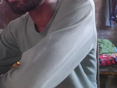 Snapshot of ThethunderPo chatting on November 2, 2025, 6:05 am ThethunderPo online show from November 2, 2025, 6:05 am