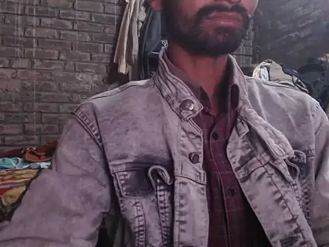 Snapshot of ThethunderPo chatting on November 27, 2025, 2:41 pm ThethunderPo online show from November 27, 2025, 2:41 pm