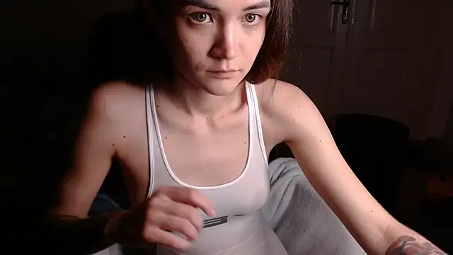Snapshot of EvelynGG chatting on December 19, 2024, 1:40 pm EvelynGG online show from December 19, 2024, 1:40 pm