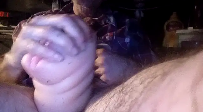 ROBERT0516 online show from February 6, 2025, 9:00 am