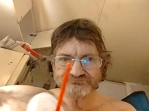 ROBERT0516 online show from October 22, 2025, 4:13 am