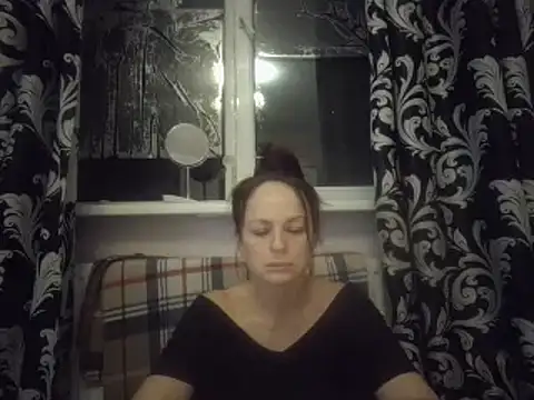 Snapshot of LindaStarS chatting on February 11, 2025, 4:56 pm LindaStarS online show from February 11, 2025, 4:56 pm